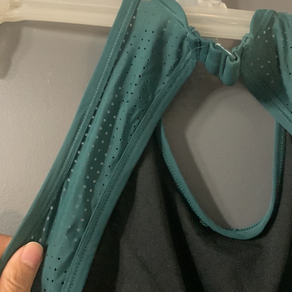 The Constant Green high neck sports bra size small - Picture 5 of 11